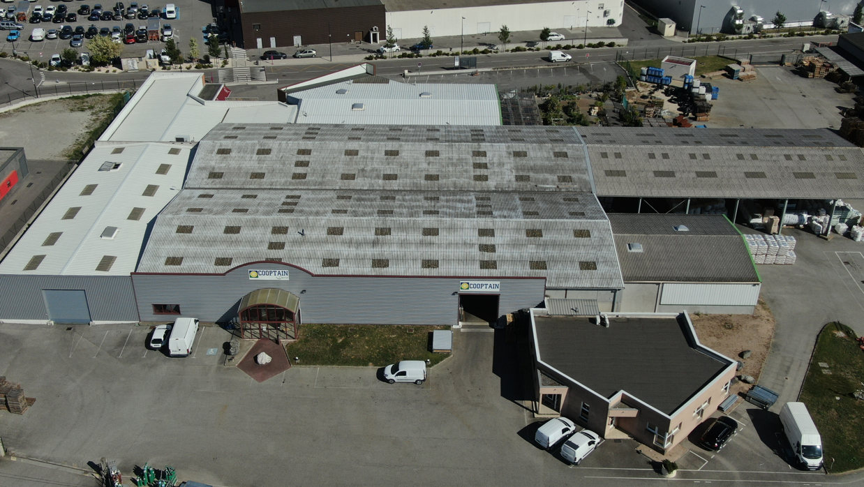 Extreme Sports Mountain Climbing